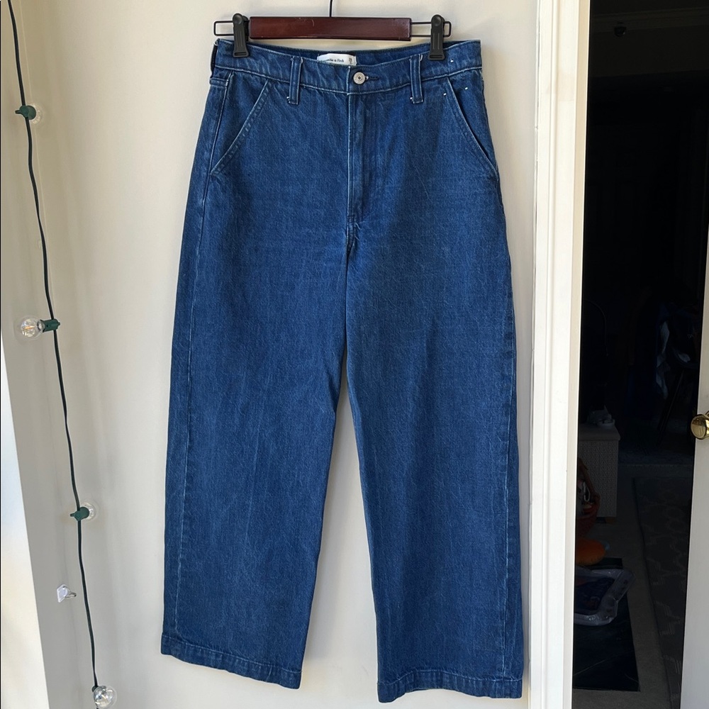 Abercrombie & Fitch Mid-Rise Wide Leg Jeans Trouser